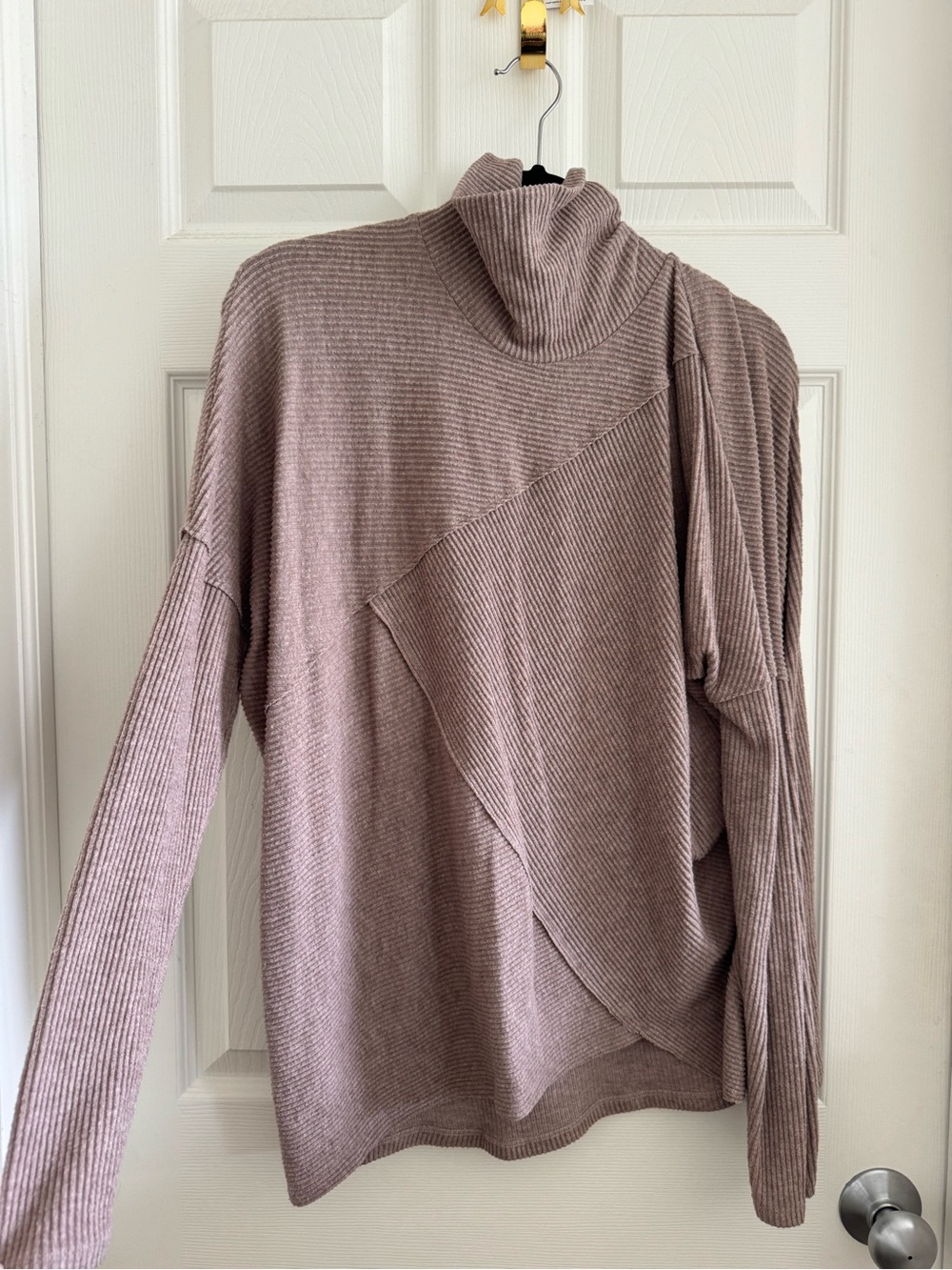 Turtleneck Ribbed Asymmetrical Sweater - Mauve